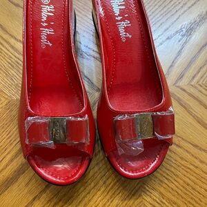 New Helen Heart Red size 10 shoes